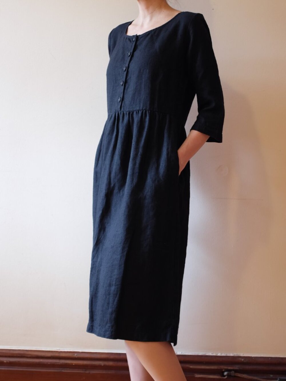 Pyne and Smith linen dress - Picture 2 of 8